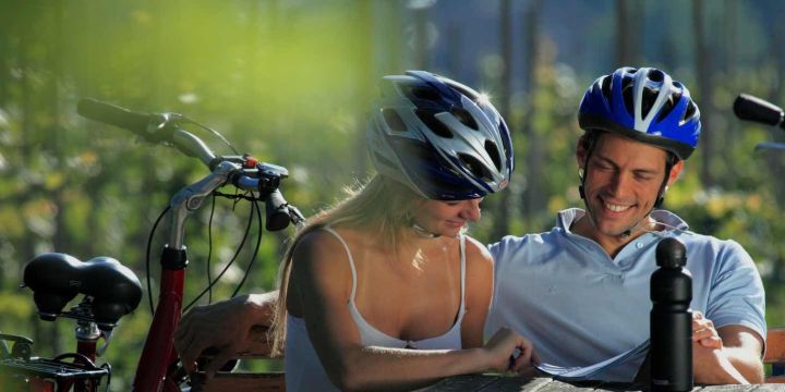 ⓒ Radweg-Reisen Ruta en bici al nacimiento del Danubio